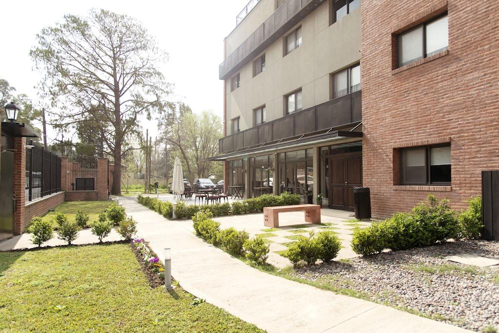 Casa Campus Pilar Suites Екстер'єр фото